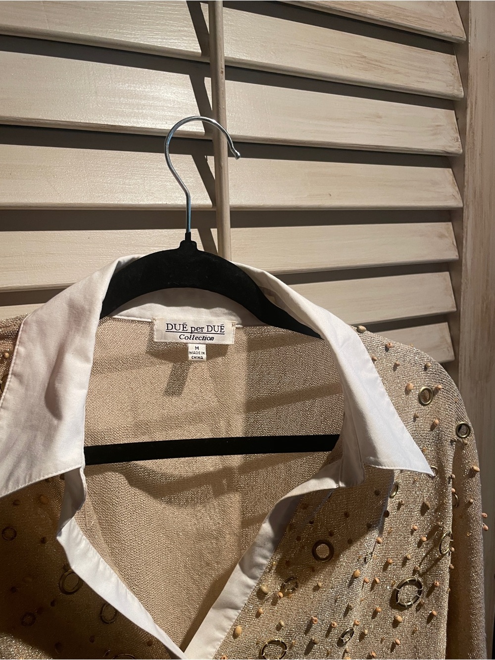 Due per Due - Lightweight Gold Metallic Sweater with Collar Detail - SzS - Picture 8 of 13